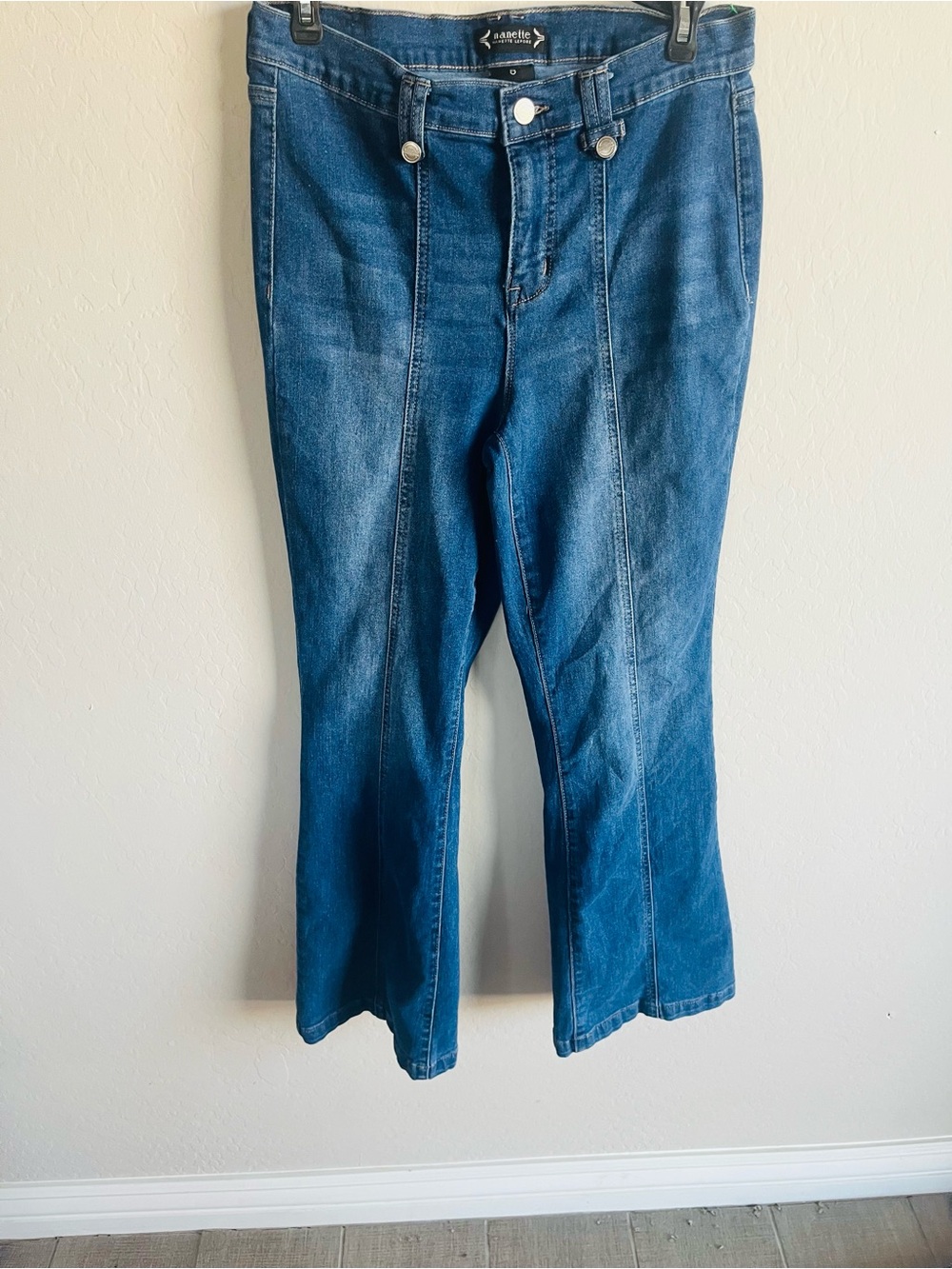 Nanette Lepore Women’s Belle High Rise Flare Jeans Size 8 90s Y2K